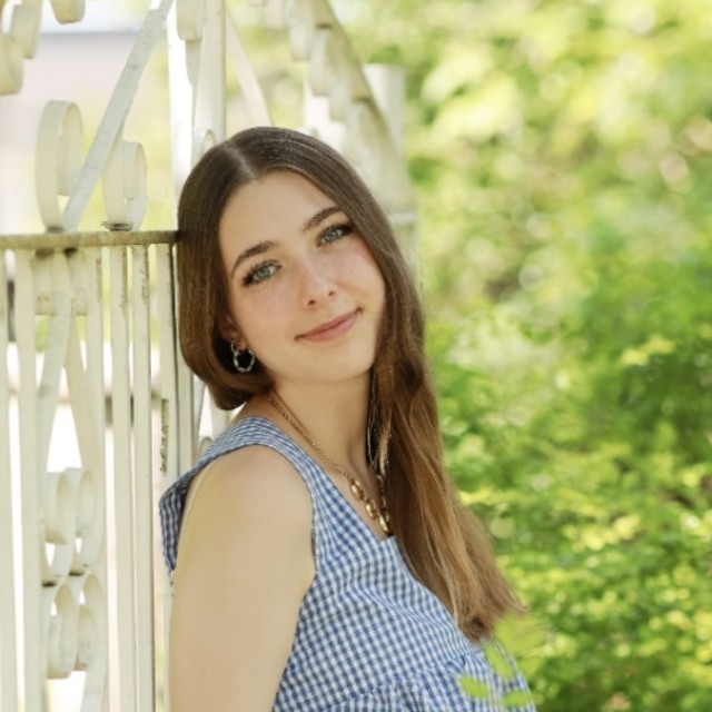 Portrait of Victoria Rohner